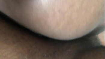 Парниша качественно оттрахал девушку на спине