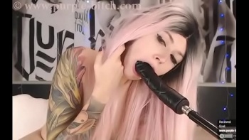 Сучка затряслась