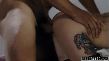 Потому что малышка просто офигительна