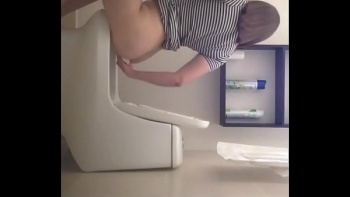 Женщин ванной