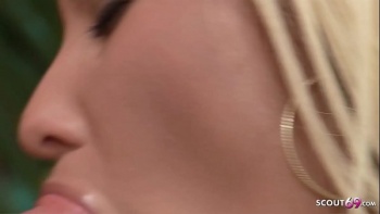 Смотреть порноролик со старичком дедом