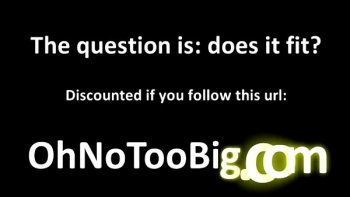 Накаченный сосед уболтал цыпочку отсосать его член, а потом позагорать порно видео