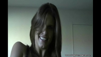 Замужняя милфа трахается с любовником соседки