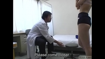 Две русские практикантки мединститута проводят осмотр призывников порно видео онлайн бесплатно