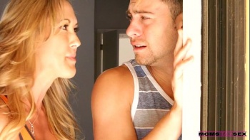 Сестра учит ебаться видео