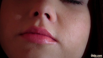 Порно в сауне с другом