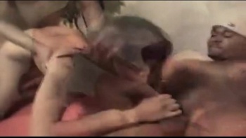 Не хватило ночного разврата и занялись сексом рано утром