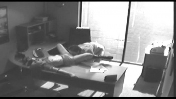 Здесь именно работа на камеру