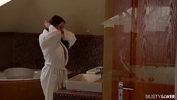 Ноги девушки во время секса