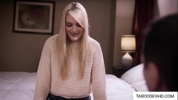 Порно с отчимом