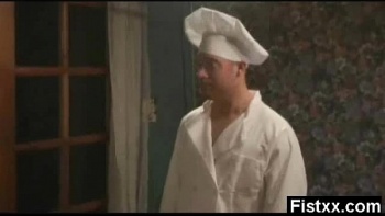 Соблазнительные красотки появляются на публике с кроличьими ушками и мужскими бабочками