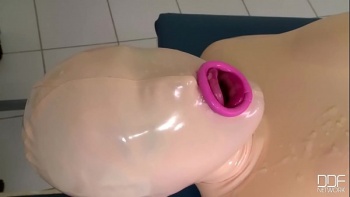 Для всех любителей БДСМ утех представляем парочку в латексе