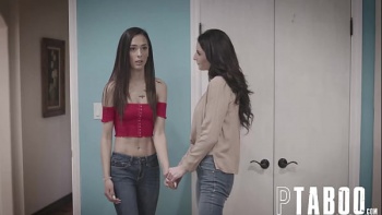 Смотреть, где заставляют сосать