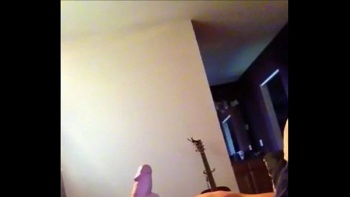 Совсем не удовлетворяет ее в постели и тогда зародится ссора