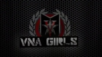 Страстная молодая ебется волосатую писю и сосет перчик